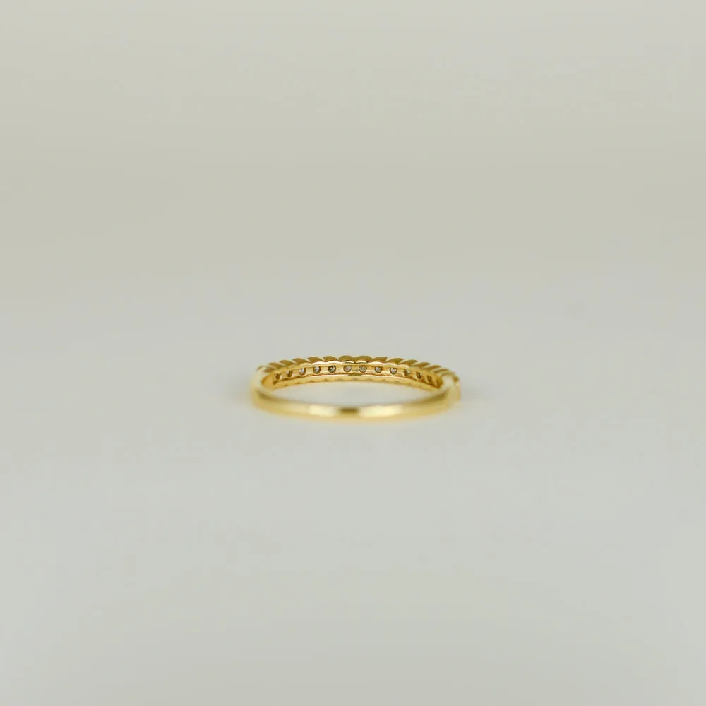 18ct Yellow Gold 0.30ct Round Diamond Scalloped-Edge Half Eternity Ring