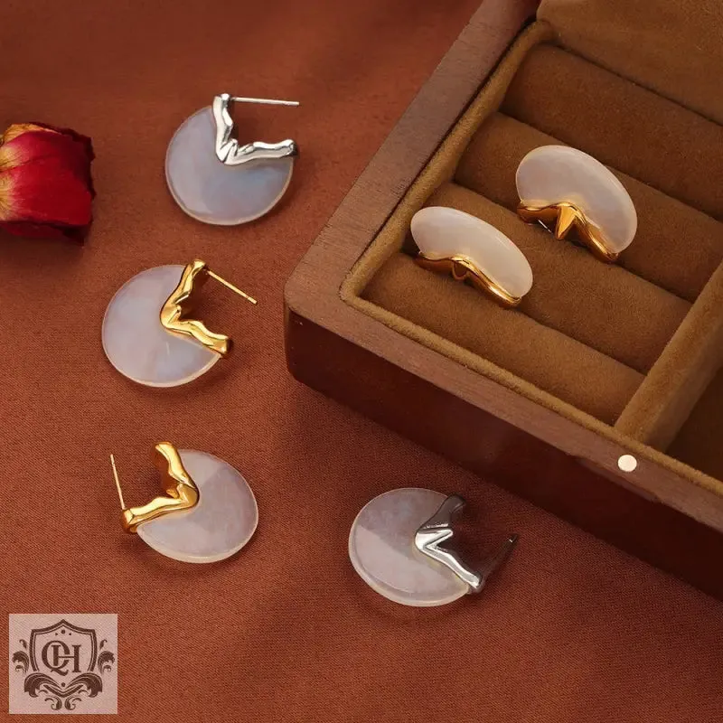 18K gold simple and elegant fan-shaped earrings inlaid with gemstones