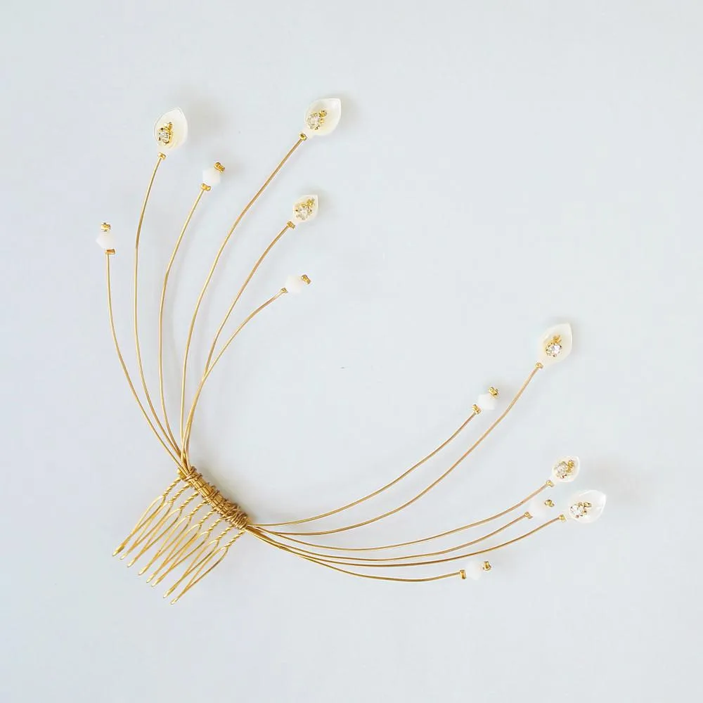 Azami Radiating Lily Bridal Hair Comb