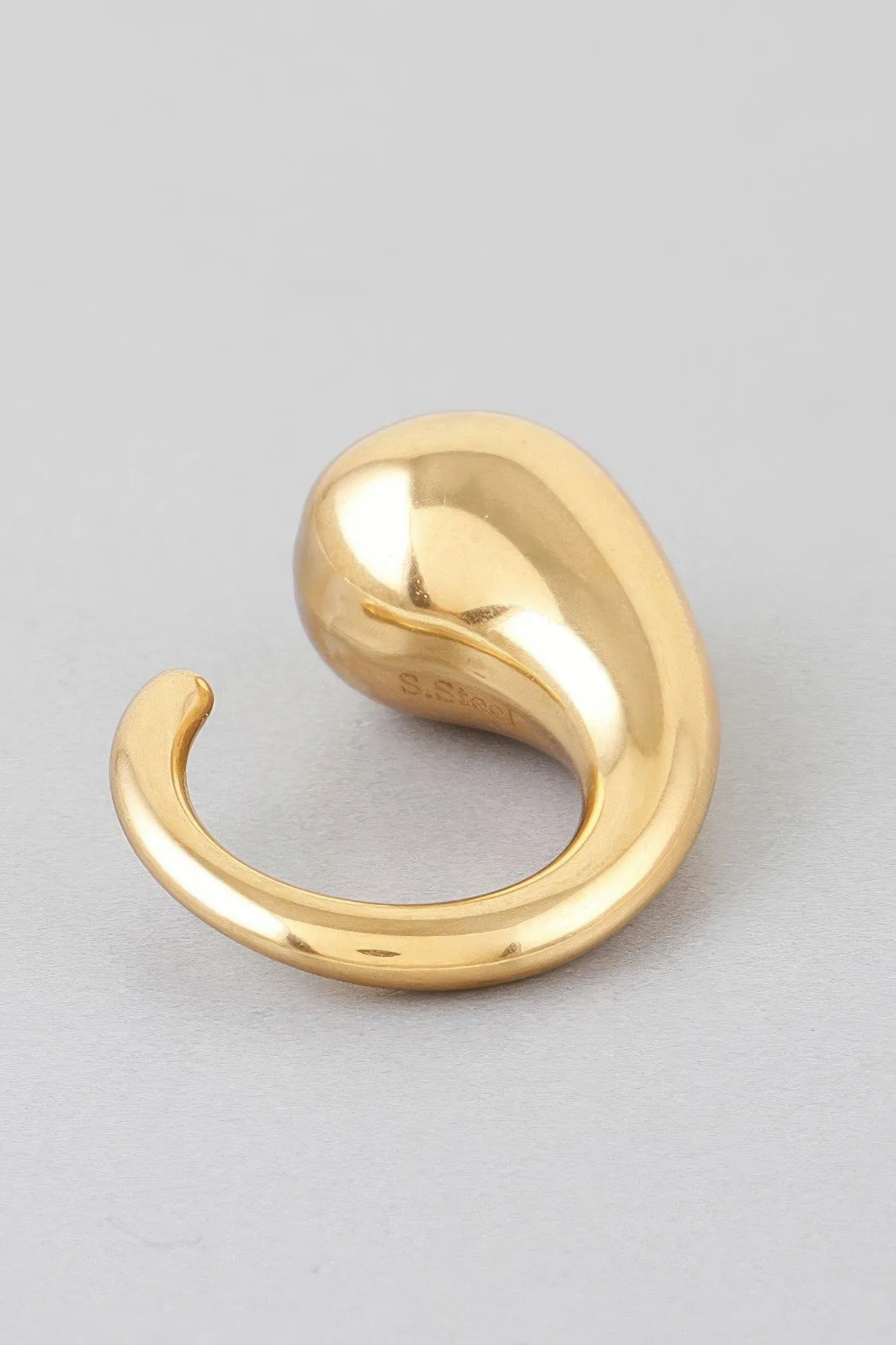 Comma Shaped Statement Ring