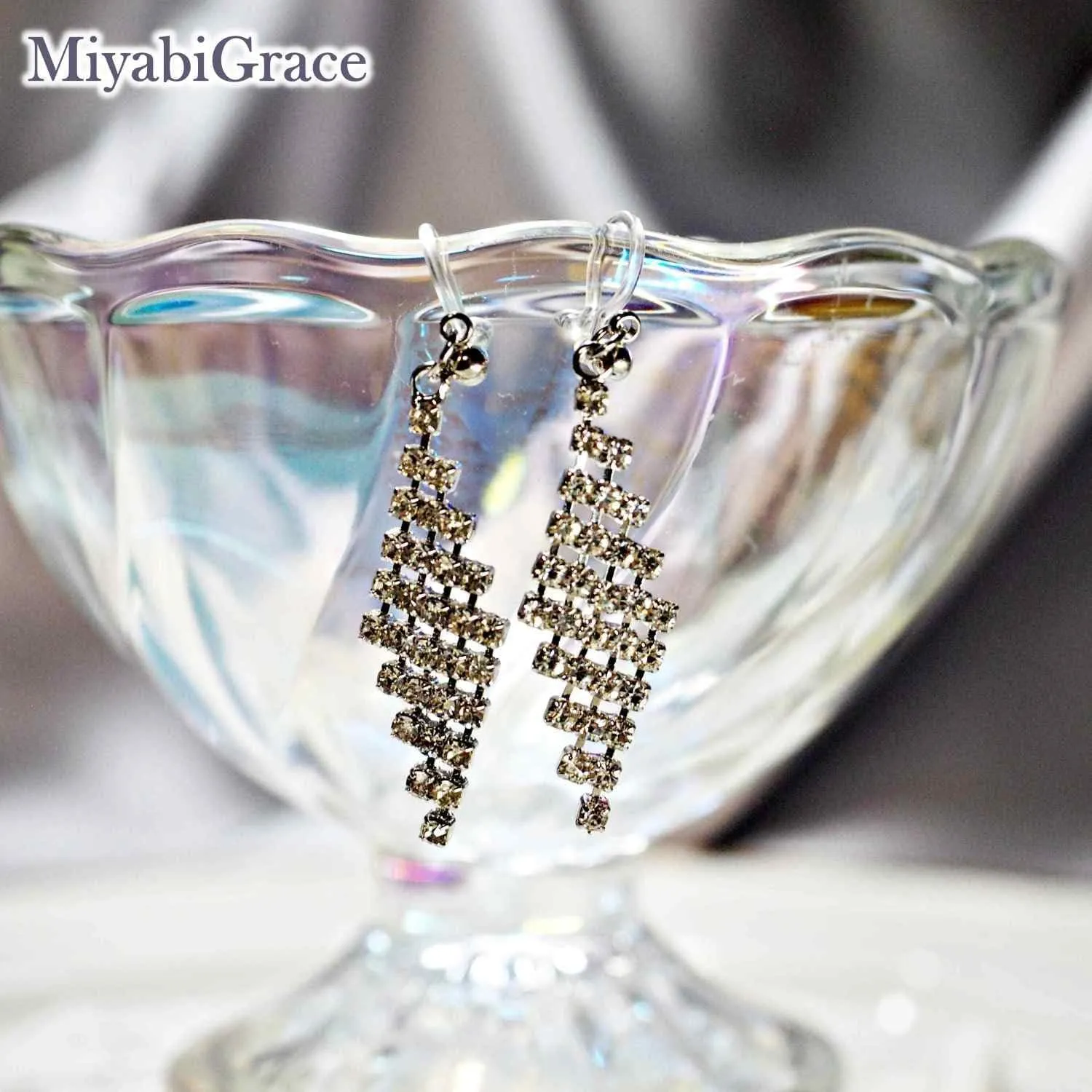 Dangle Silver Invisible Clip On Earrings for Women Not Pierced Gold Crystal Rhinestone Comfortable Hoop Fringe Long Chain Clip On Earrings Miyabi Grace