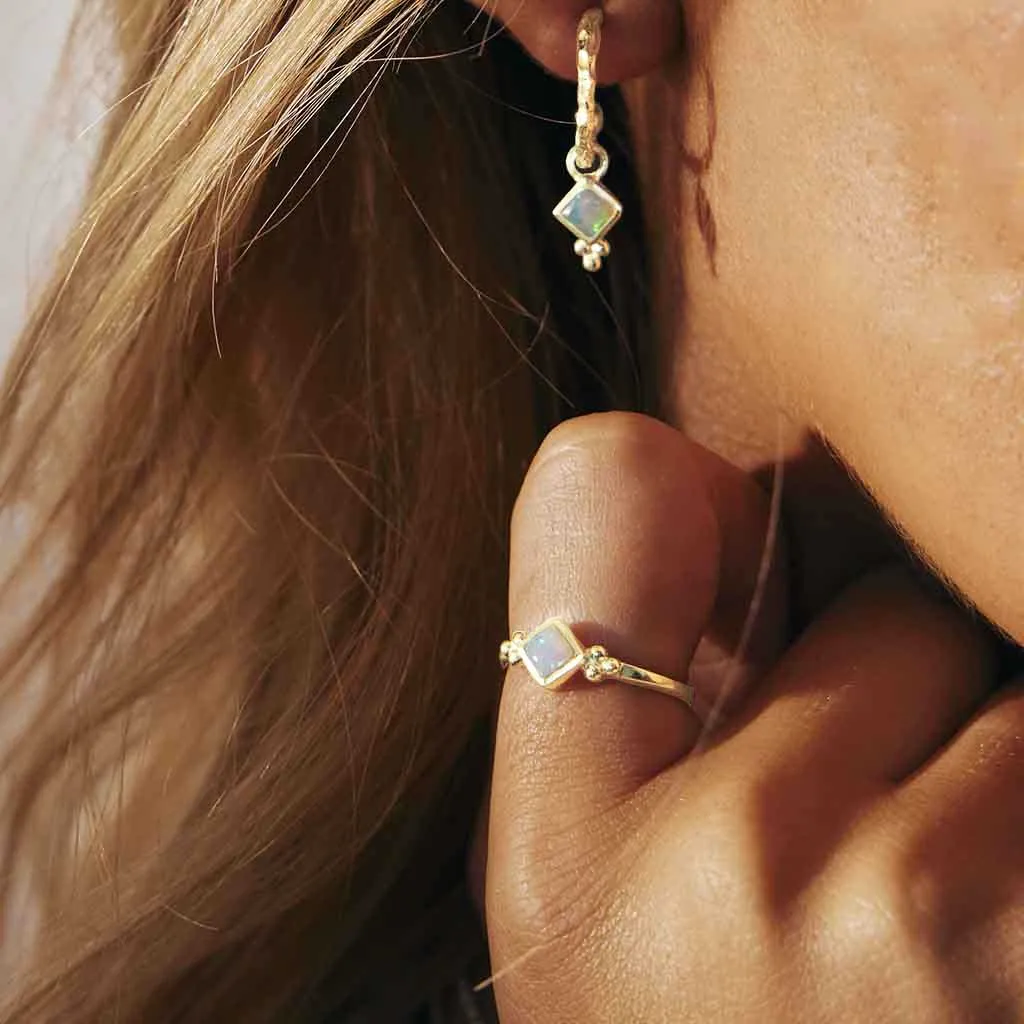 Divinity Princess Ring - Gold Opal