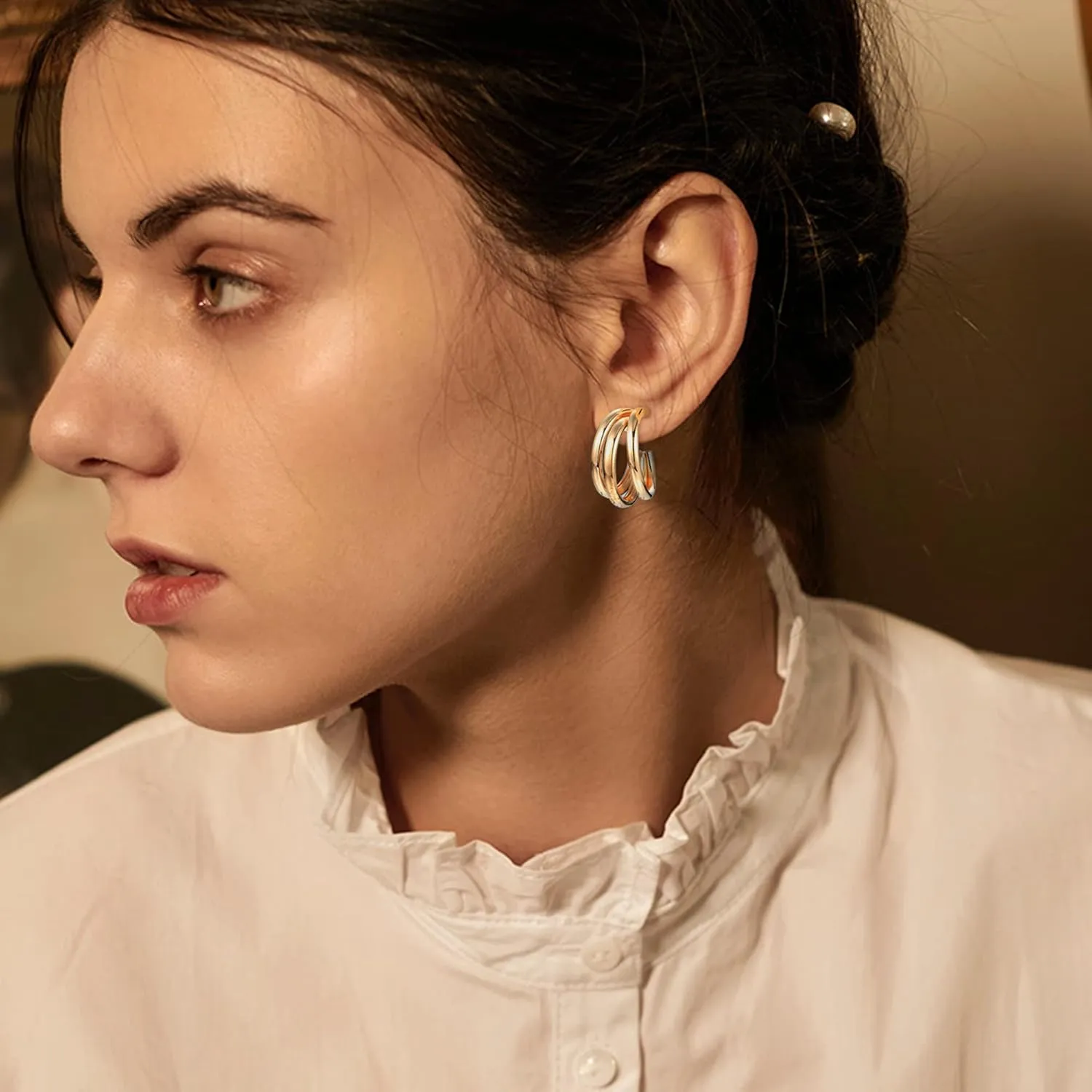 FASACCO Gold Clip On Hoop Earrings for Women Fashion Clip on Earrings Twist Round Geometric Chunky Hoop Clip Earrings No Piercing Fake Earrings