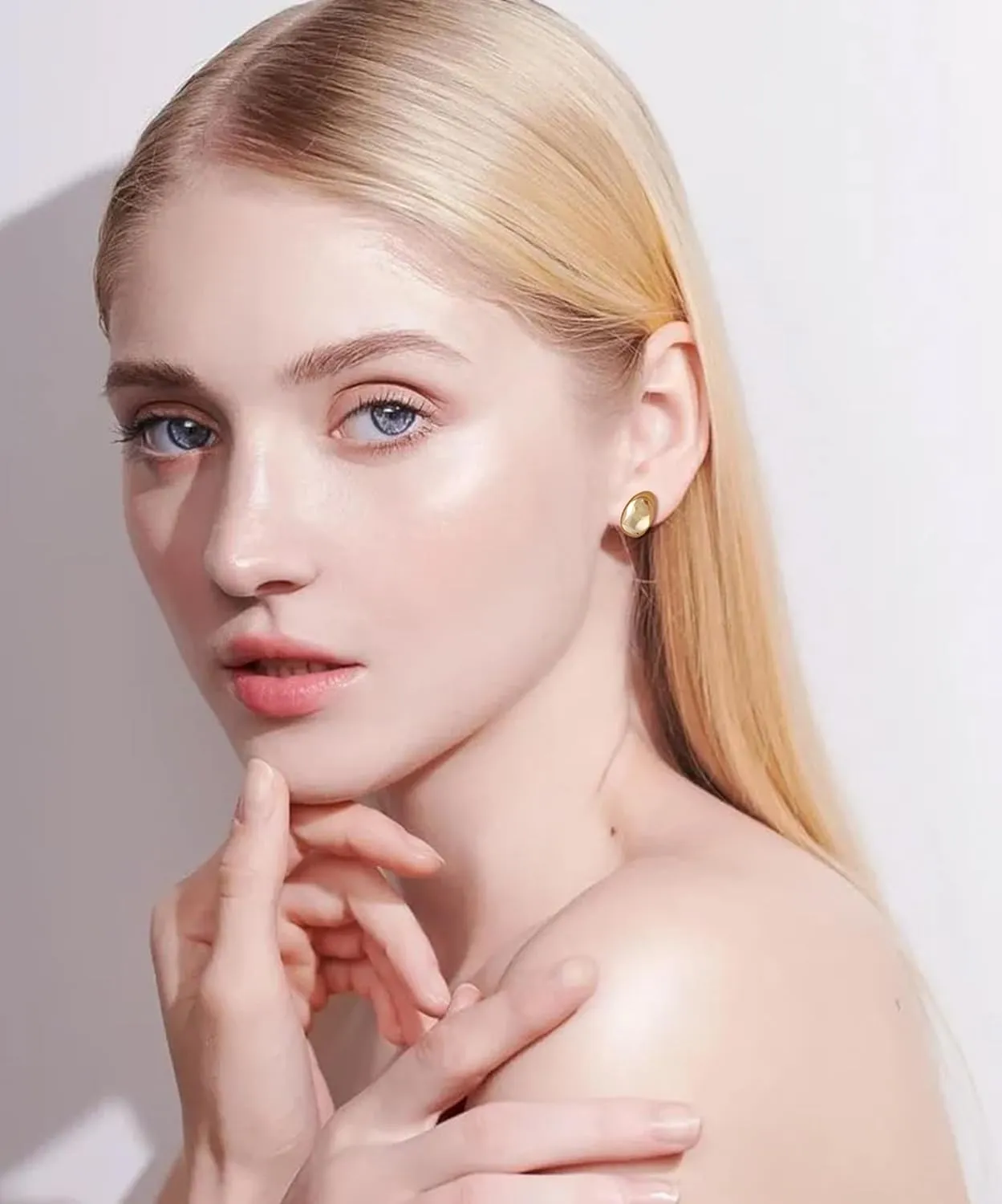 Fxiqini Clip On Earrings Thick Hoop Matte Clip On Earrings Chunky Non Pierced Earring for Women Jewelry Gift Gold Sliver Tone