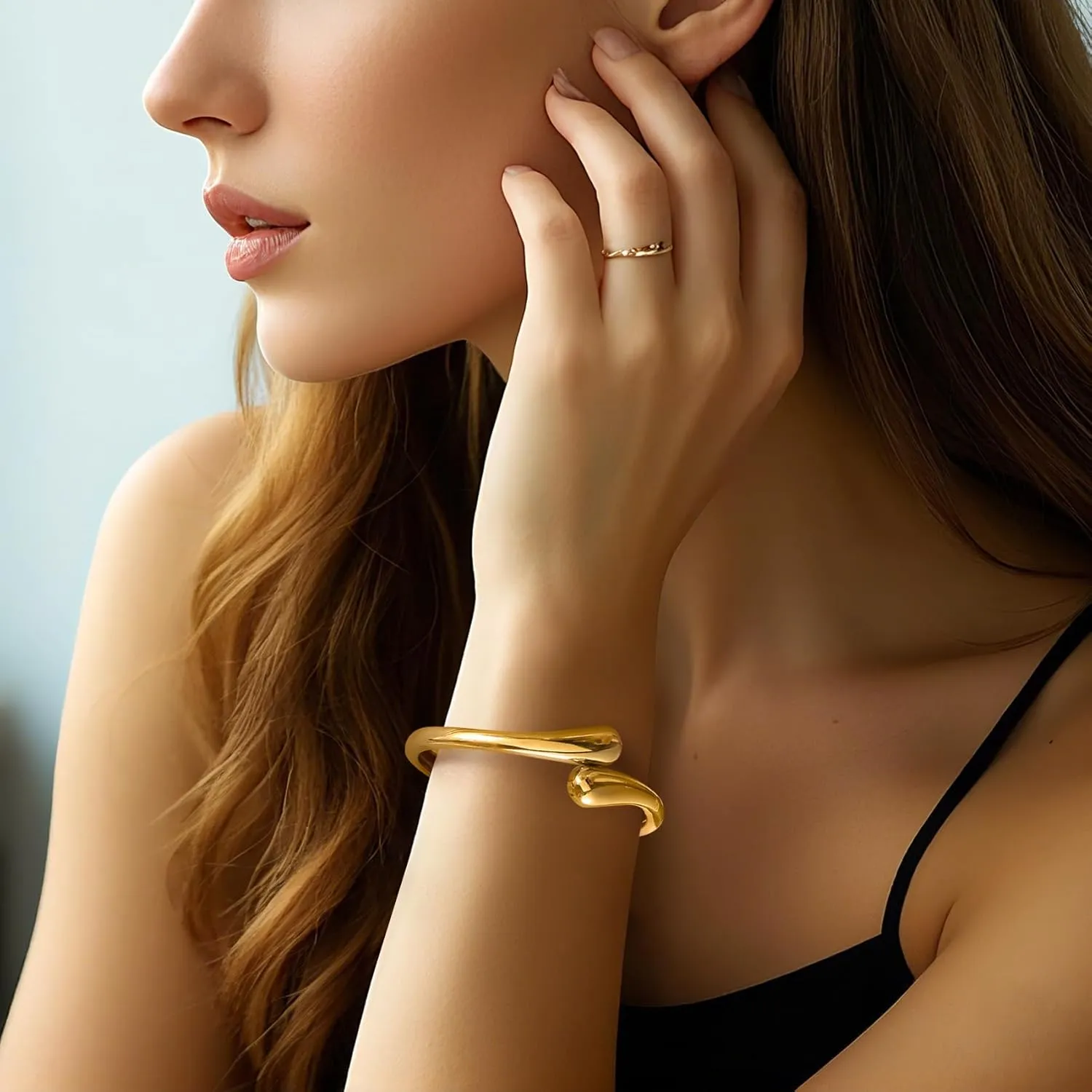 Gold Bangles Bracelets for Women, 14K Chunky Gold Waterdrop Spiral Oval Bangle Bracelets, Trendy Elegance Jewelry Gifts for Women