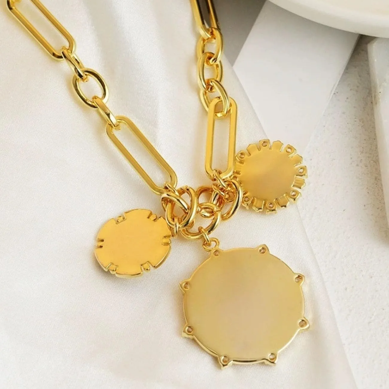 Gold Charm Necklaces for Women, 18K Gold plated Sun Pendant Necklace Chunky Gold Heart Chain Aesthetic Jewelry Accessories
