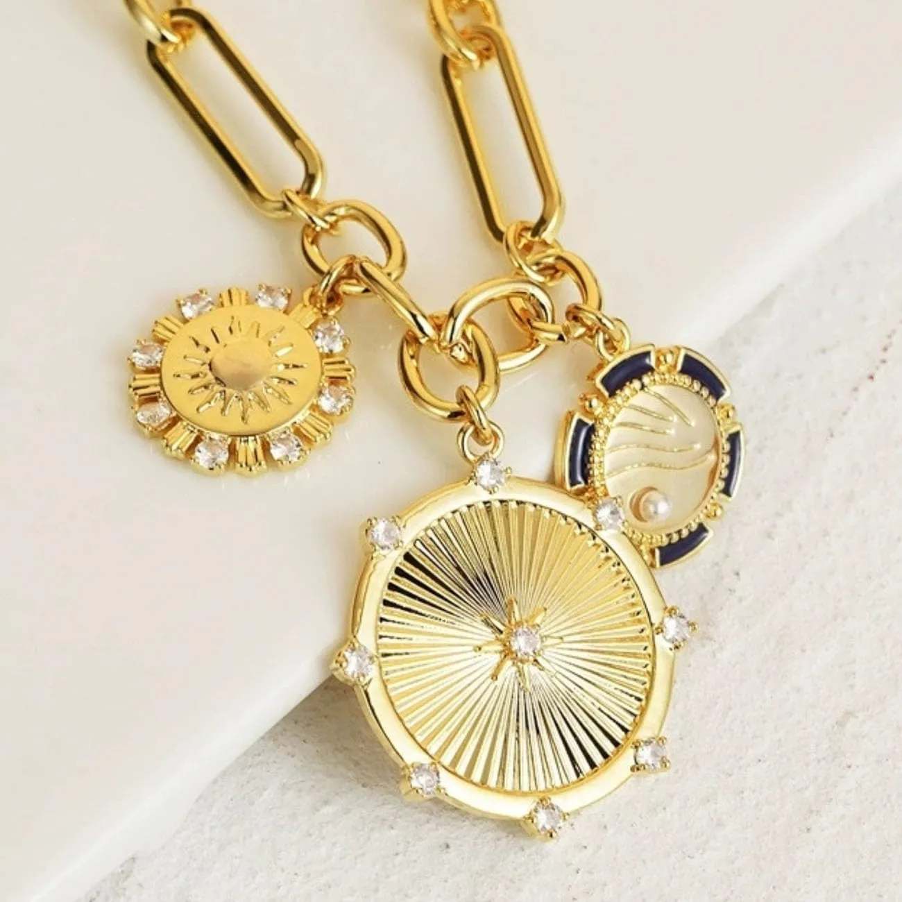 Gold Charm Necklaces for Women, 18K Gold plated Sun Pendant Necklace Chunky Gold Heart Chain Aesthetic Jewelry Accessories
