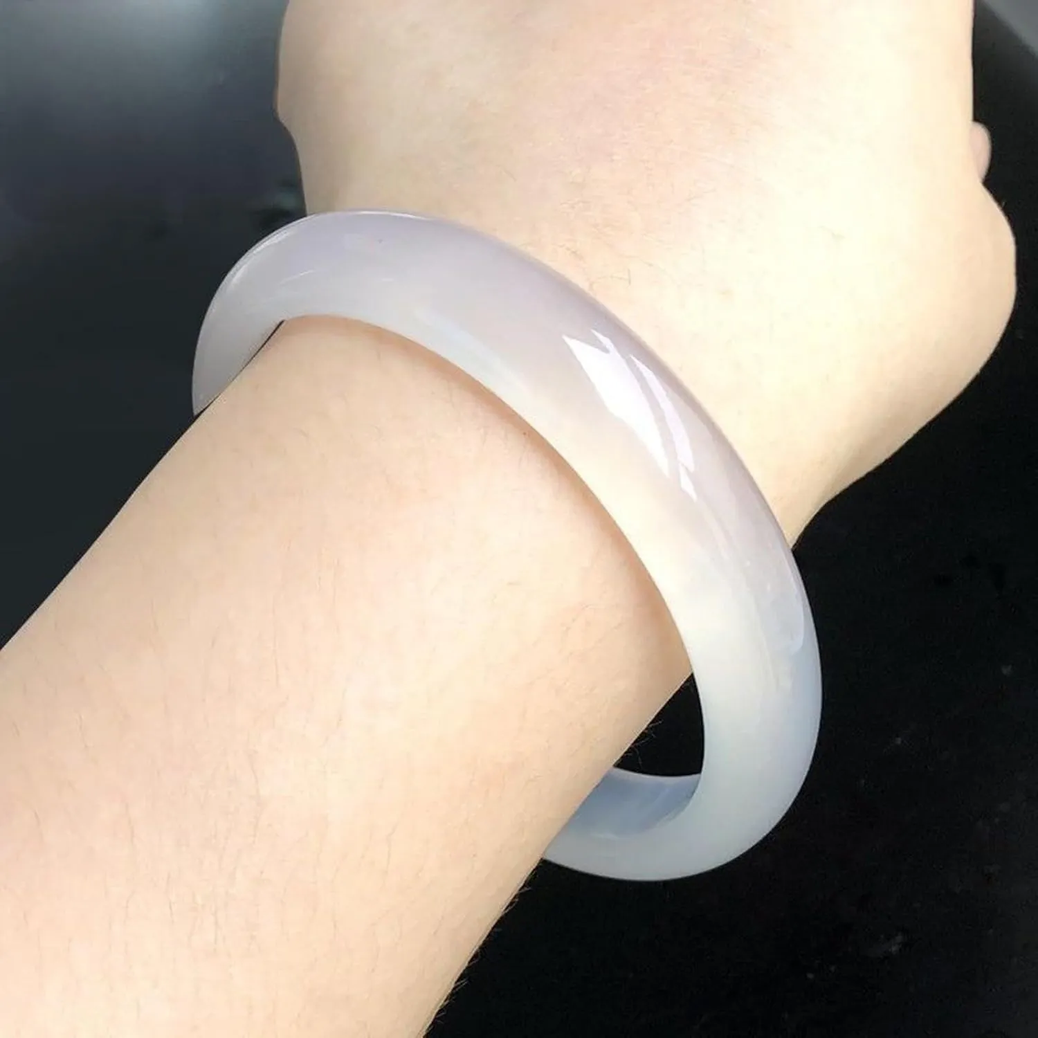 Green Jade Bangle Bracelet for Women Water Moisturizing and Ice Transparent White Agate Bracelet with Gloss
