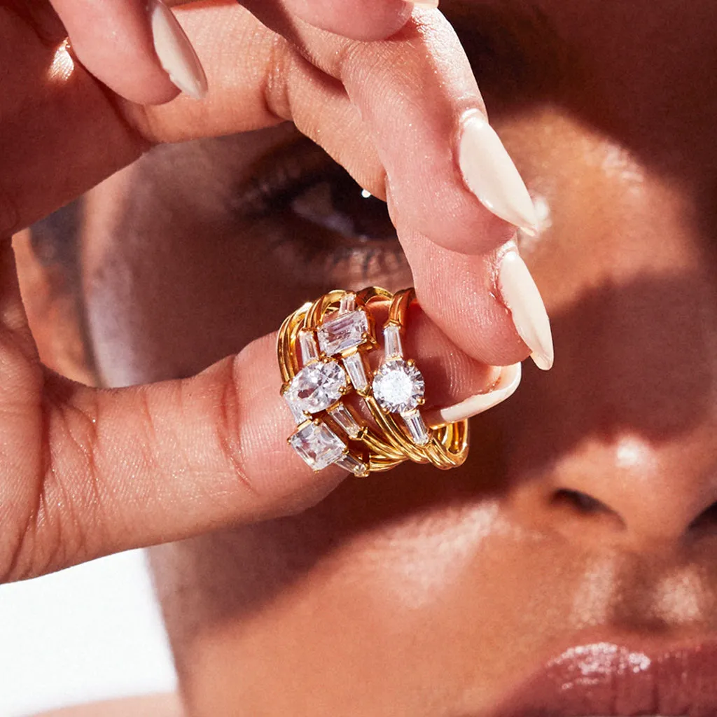 Illusion bullet & brilliant cut diamond ring in yellow gold