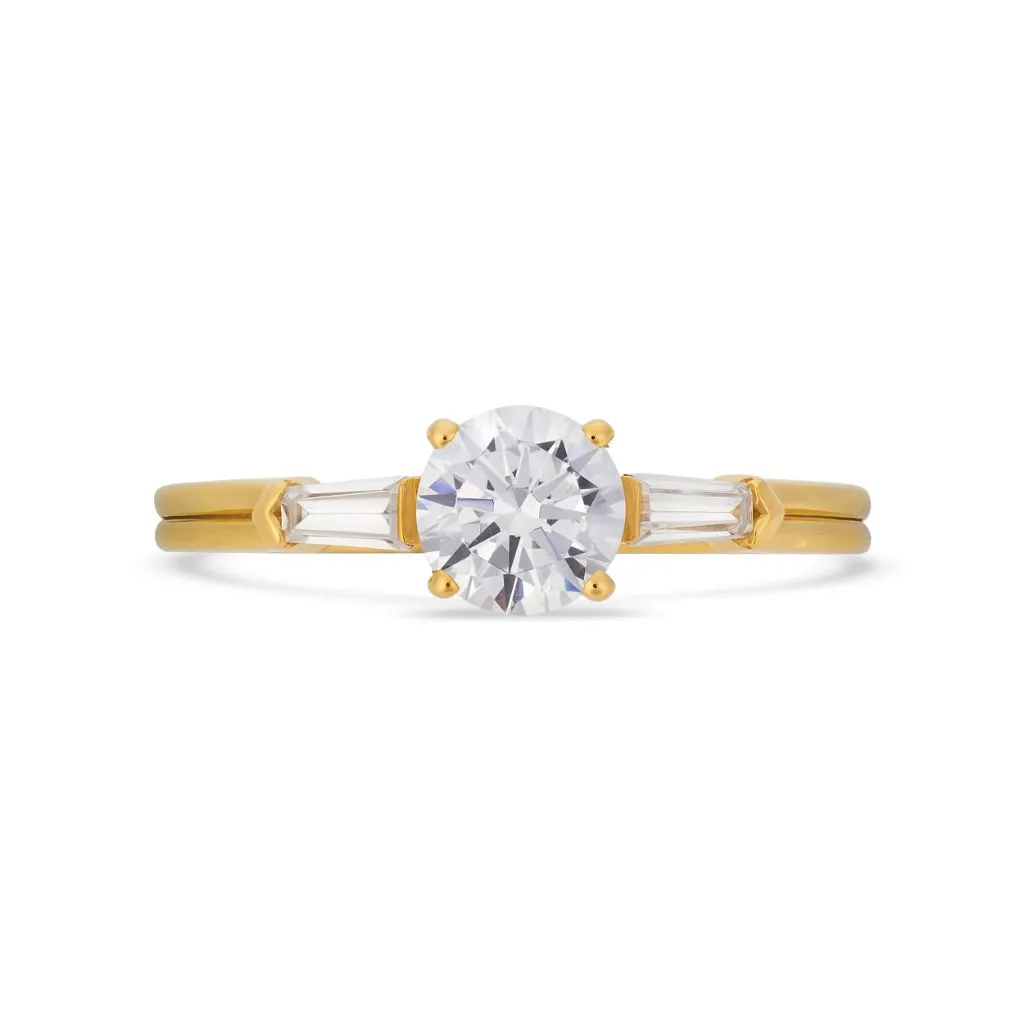 Illusion bullet & brilliant cut diamond ring in yellow gold