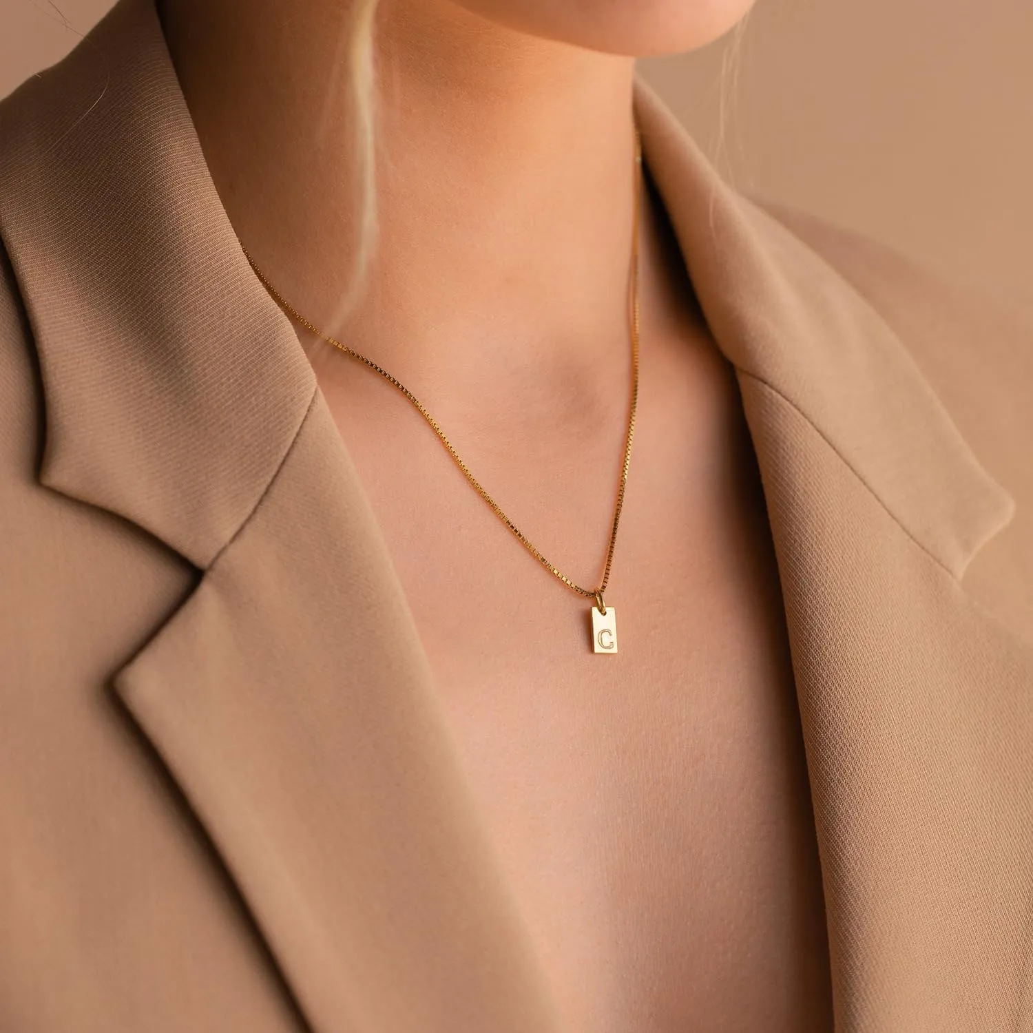 Initial Necklaces for Women, 14K Gold Plated Layering Paperclip Chain Necklace Personalized Simple A-Z Letter Name Tag Pendant Necklace Gold Layered Necklaces for Women Jewelry Gifts
