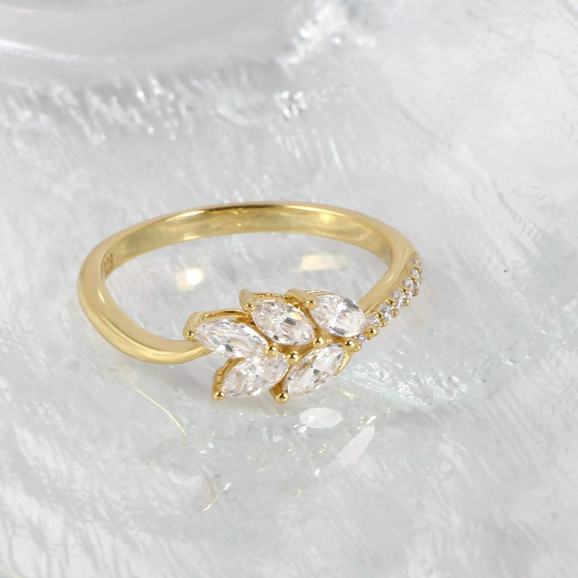 Leaf Diamond Wedding Ring Bracelet Necklace Pair of Earrings Set Designed by Shania