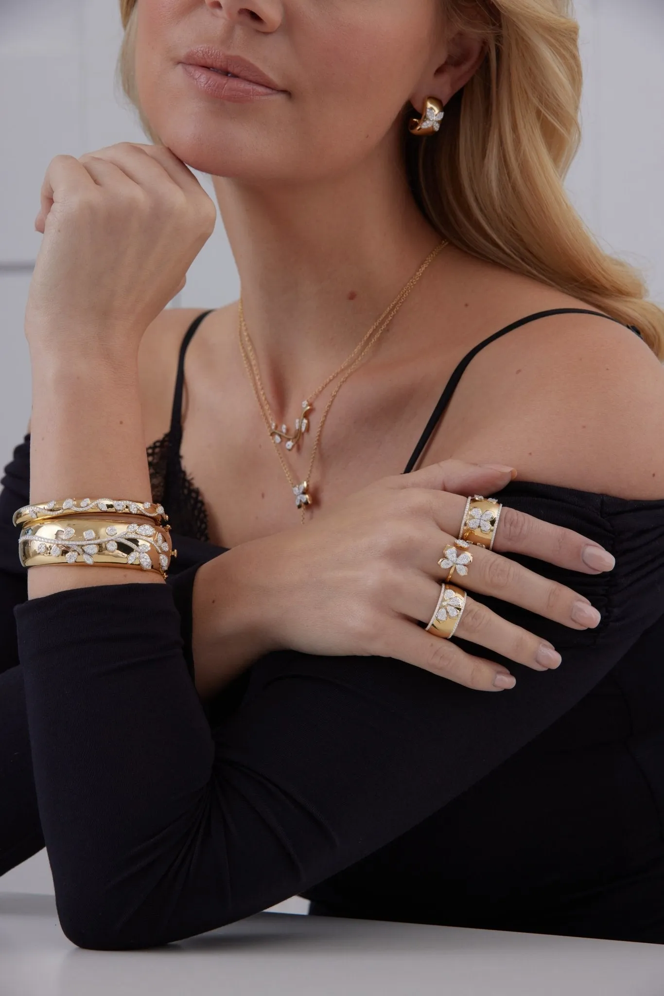 Lierre Gold and Diamond Pear Petal Cluster Drop Necklace