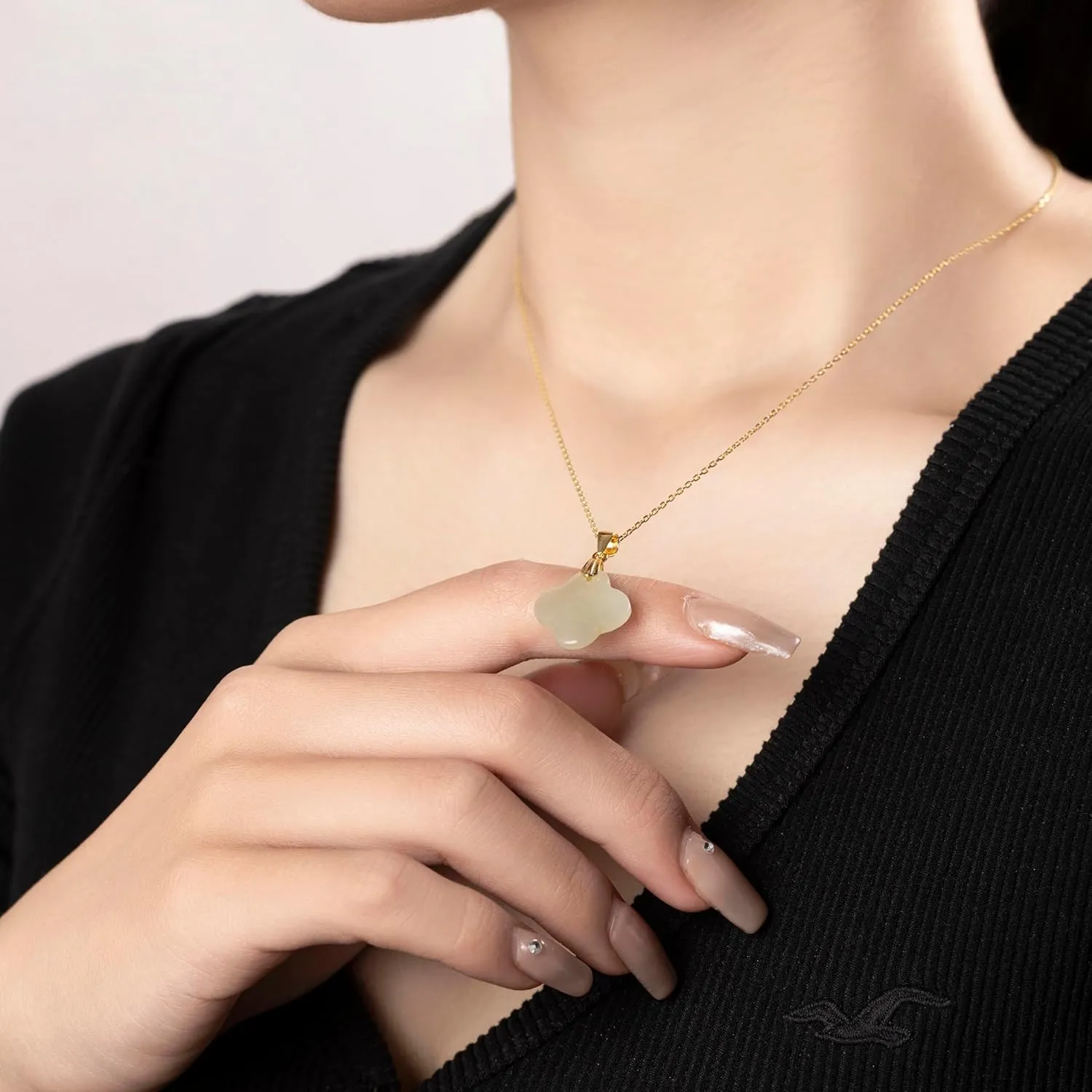 Lucky Four Leaf Clover Jade Silver necklace Jewelry for Women Handmade Genuine Hetian Jade 14K Gold Plated 925 Sterling Silver Simple Classic Style Bring Good Fortune Great Gift for Her
