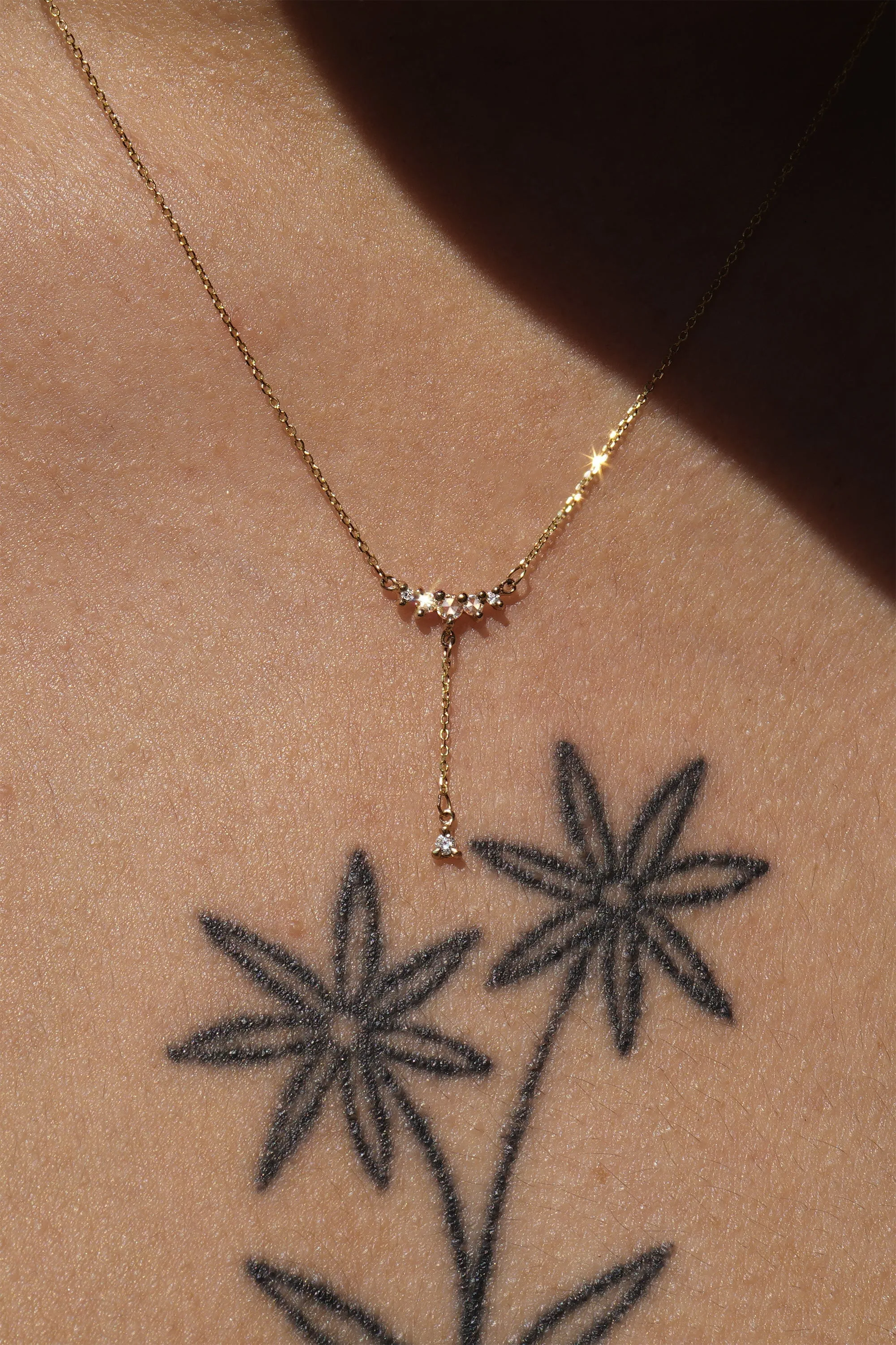 Lune Drop Lariat