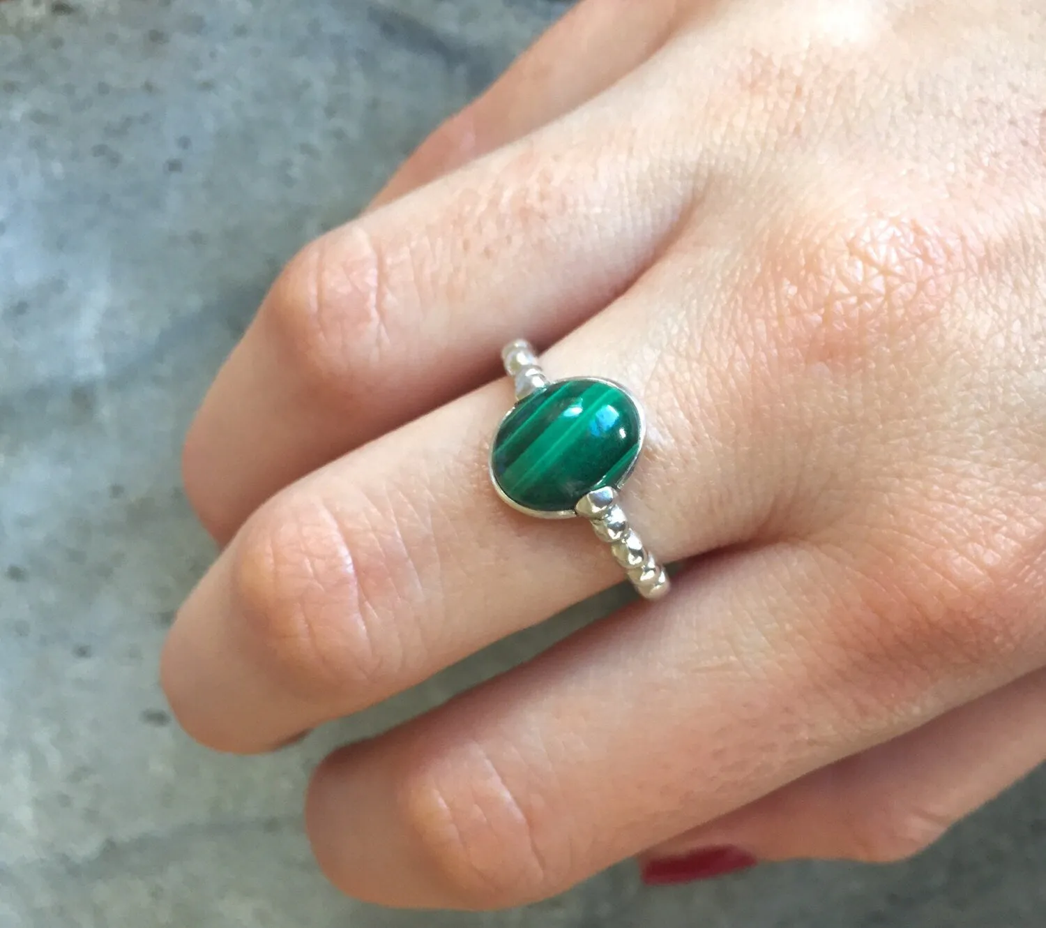 Malachite Ring - Green Bezel Ring - Vintage Bubble Band