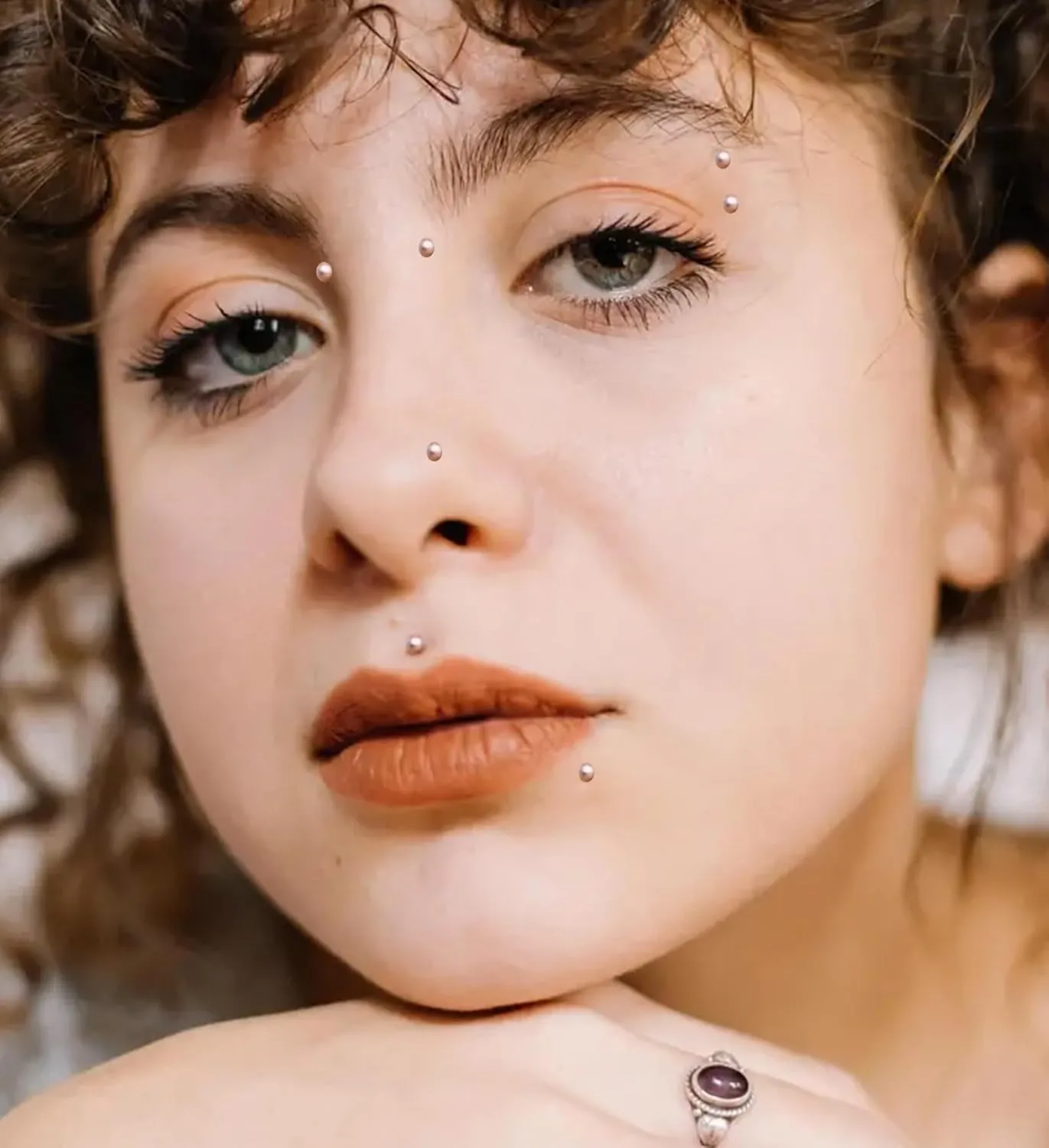 MODRSA Fake Nose Stud & Ring - Clip on, Lip & Eyebrow Piercing - Silver & Gold