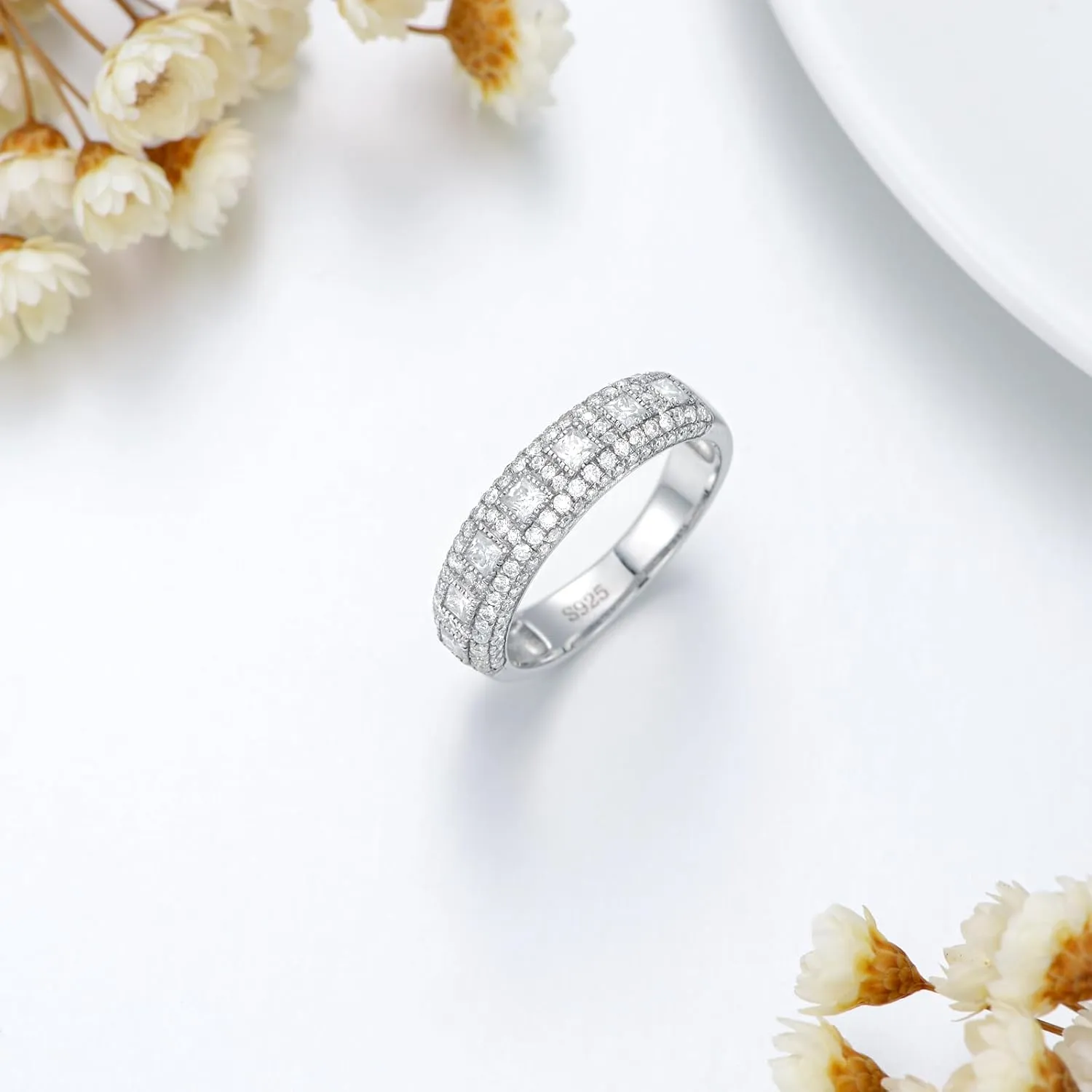 Molioaki 1.58 carats Princess Cut Wedding bands for women Moissanite wedding bands Platinum Plated Silver womens Wedding Rings