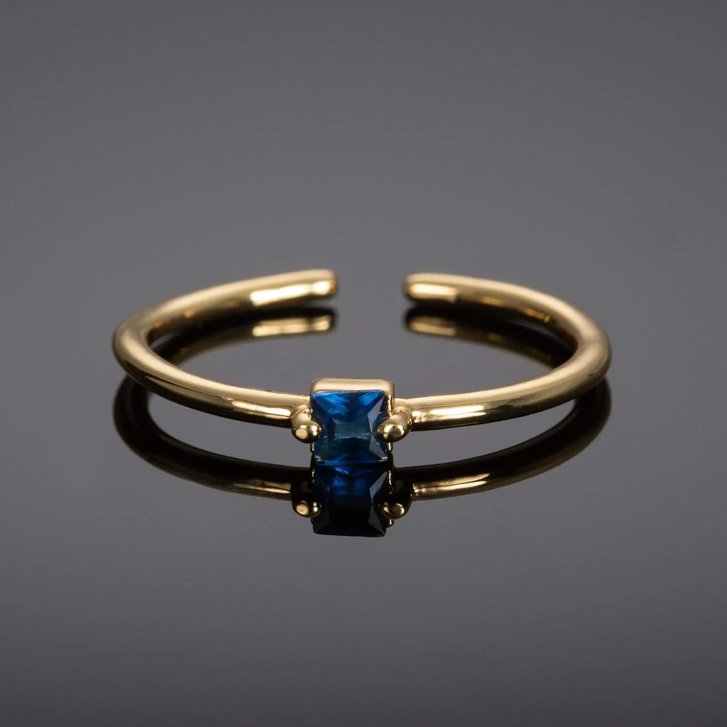 namana Dainty Gold Ring for Women with a Single Coloured Stone, Cute Single Stone Rings for Women, Adjustable Open Rings for Women with a Square Stone, Simple Gold Rings for Women