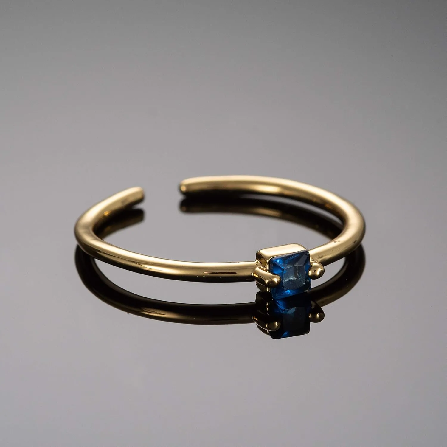 namana Dainty Gold Ring for Women with a Single Coloured Stone, Cute Single Stone Rings for Women, Adjustable Open Rings for Women with a Square Stone, Simple Gold Rings for Women