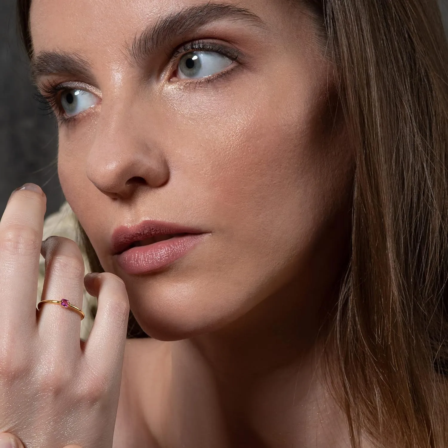 namana Dainty Gold Ring for Women with a Single Coloured Stone, Cute Single Stone Rings for Women, Adjustable Open Rings for Women with a Square Stone, Simple Gold Rings for Women