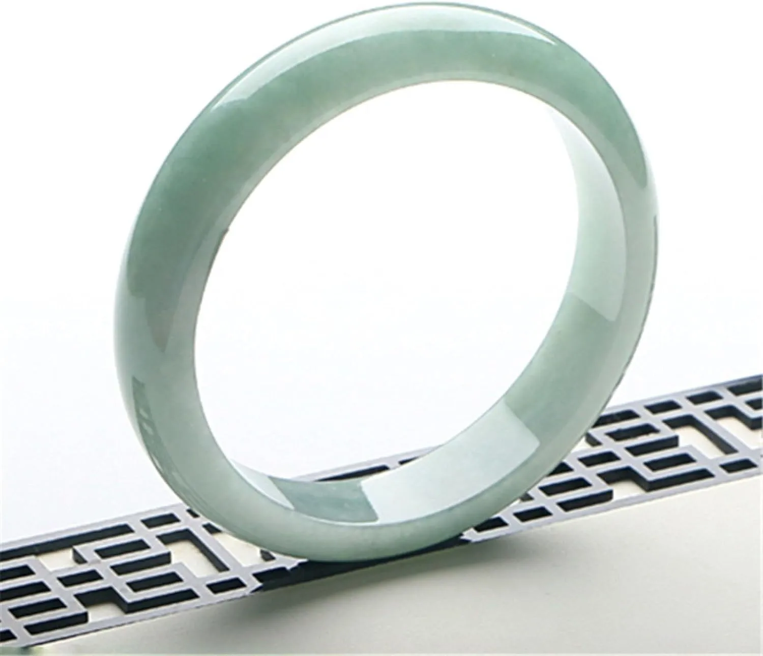 Natural Jade Bangle Bracelet for Women,Authentic Ice Species Light Green Noble Consort Bracelet, Emerald Jade Bracele