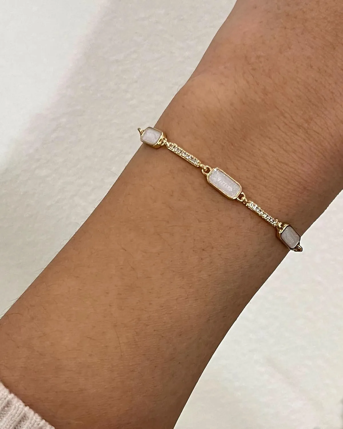 Pearl Bracelets for Women Dainty 14K Gold Bracelet Boho Charm Beaded Bracelets Chain Link Friendship Bracelet Unique Jewelry Gifts for Women