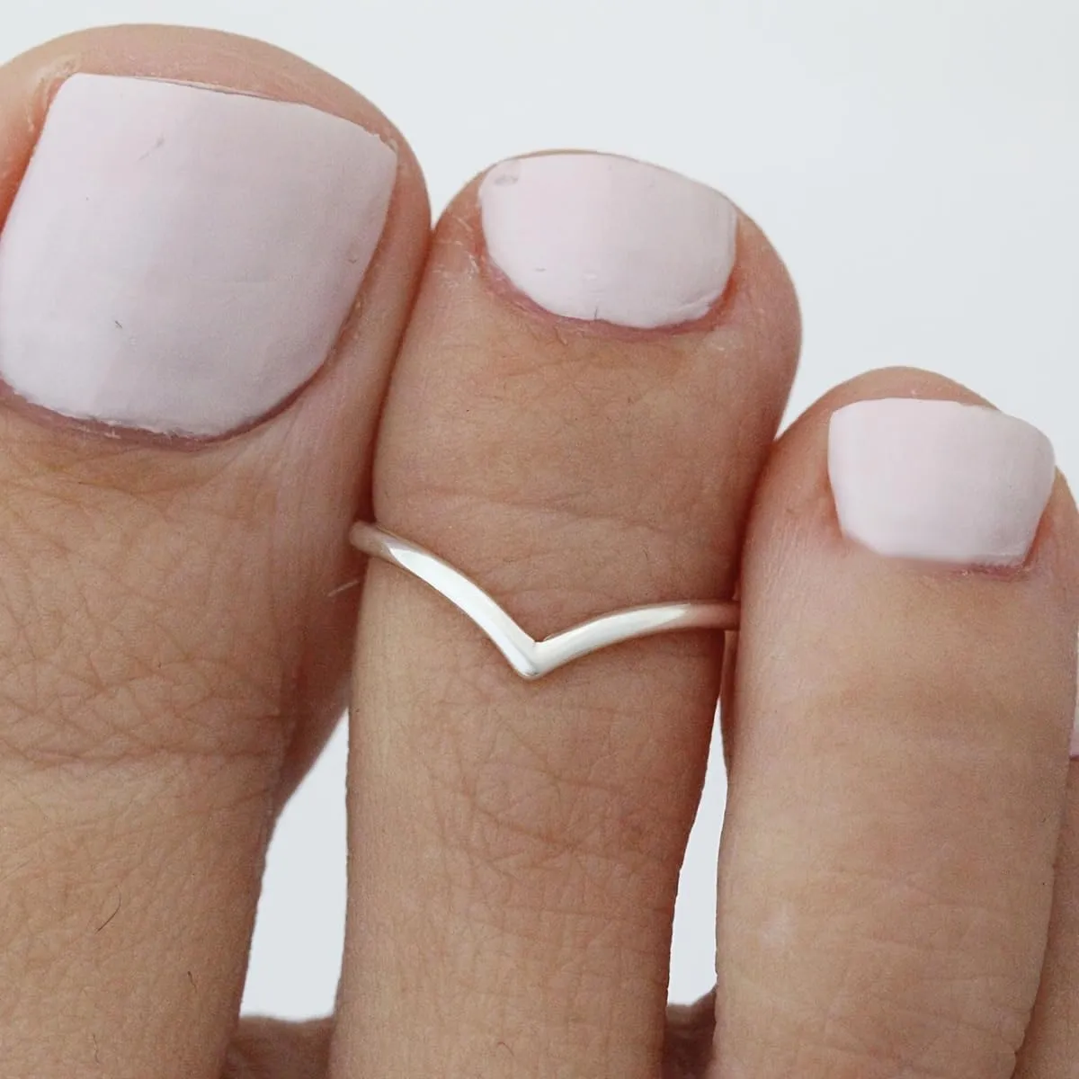 Ritach 925 Sterling Silver Minimalist Toe Rings Set 14K Gold Plated Simple Open Adjustable Band Toe Rings for Women Beach Foot Jewelry for Summer
