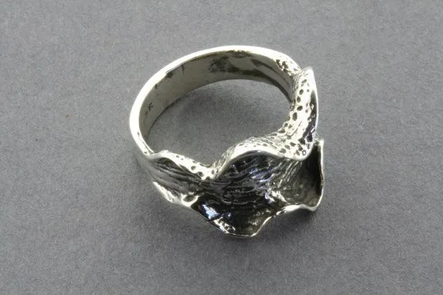 Small ox clam ring - sterling silver