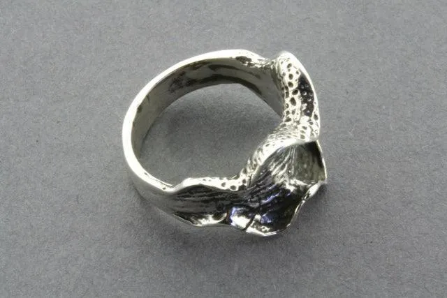 Small ox clam ring - sterling silver
