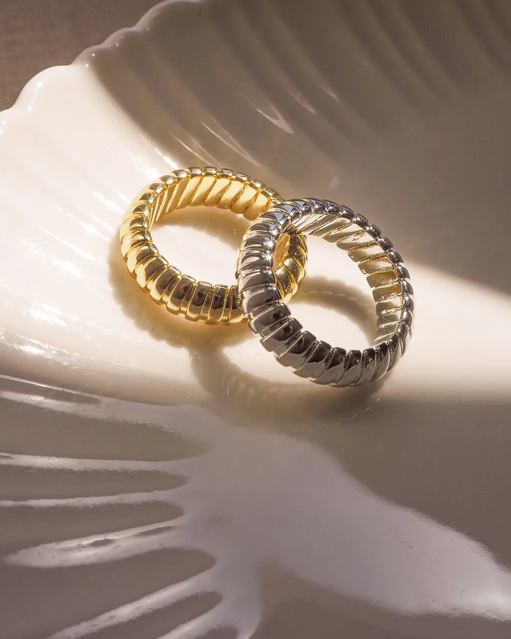 Snake Chain Ring- Gold
