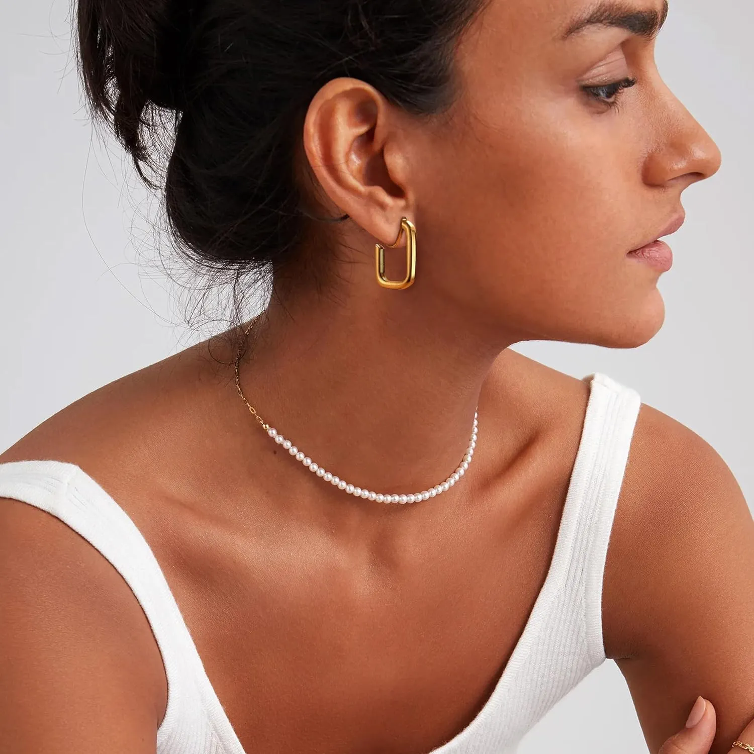 THUNARAZ Gold Clip on Earrings 14K Gold Plated Chunky Hoop Clip Earrings Trendy Clip on Hoop Earrings for Women Non-Pierced Fake Jewelry