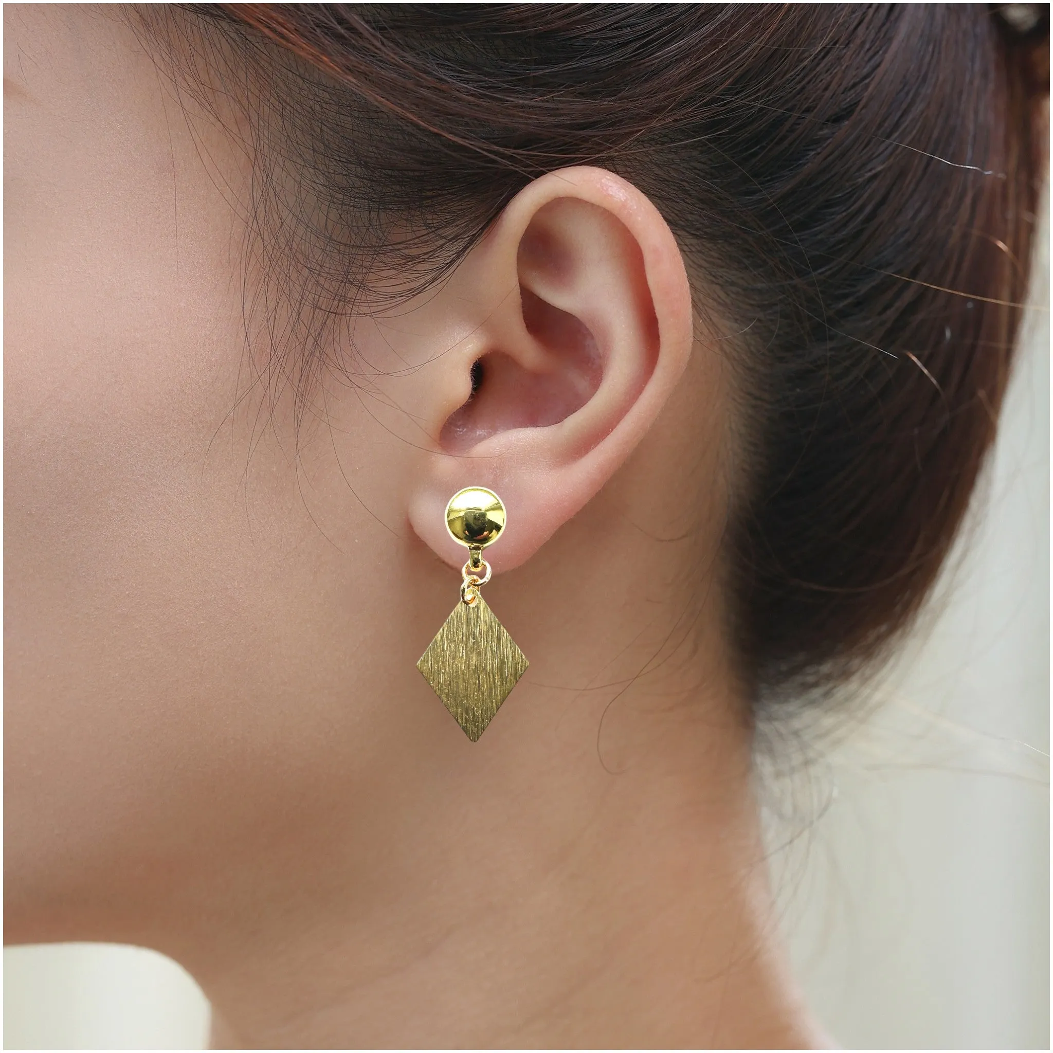 TI-GO Brushed Rhombus Golden Earrings