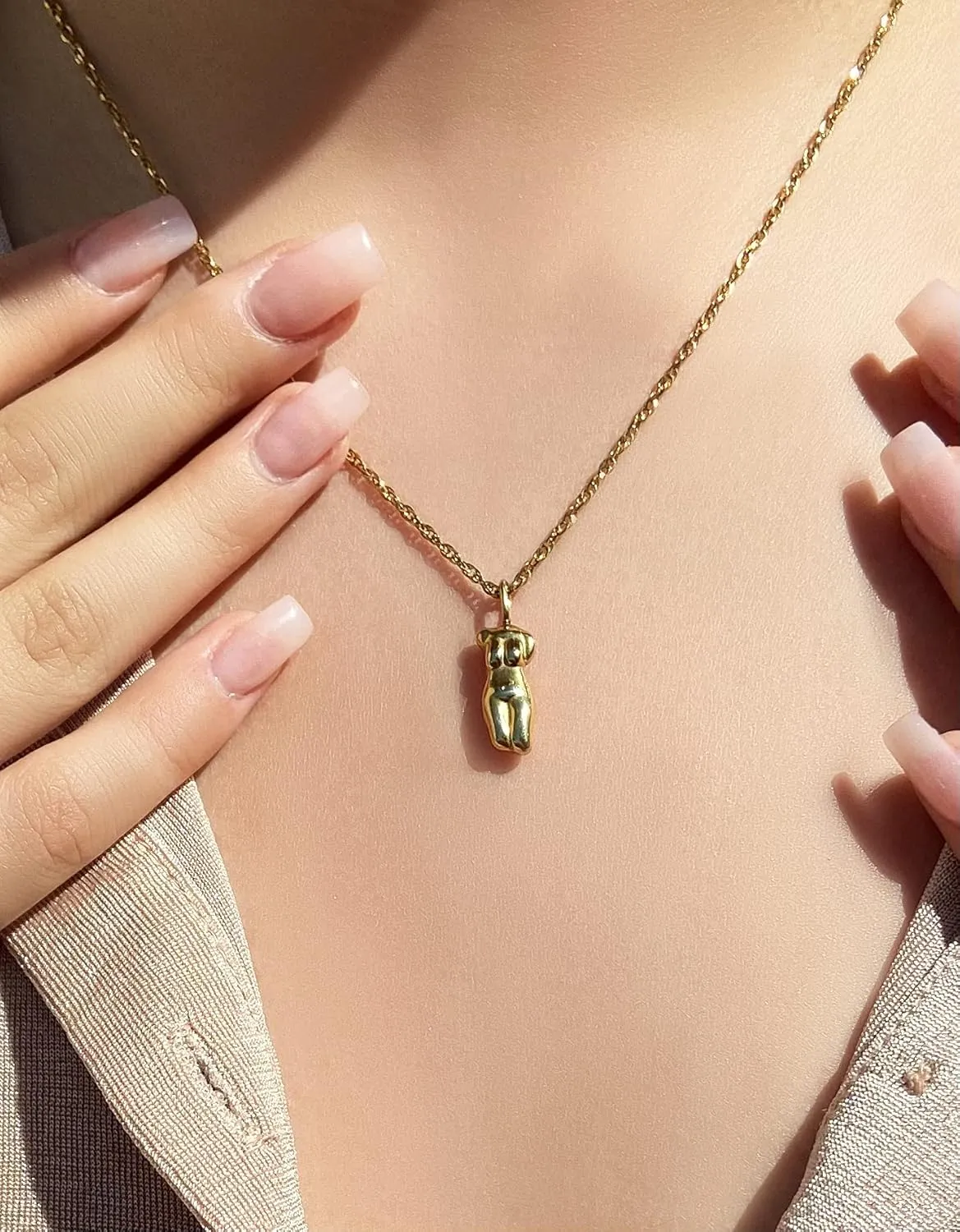 Vingt Deux Women's Body Piece Sculpture Necklace - Gold Plated Steel, Minimalist Female Form Pendant - Perfect for Women, Adults & Teens