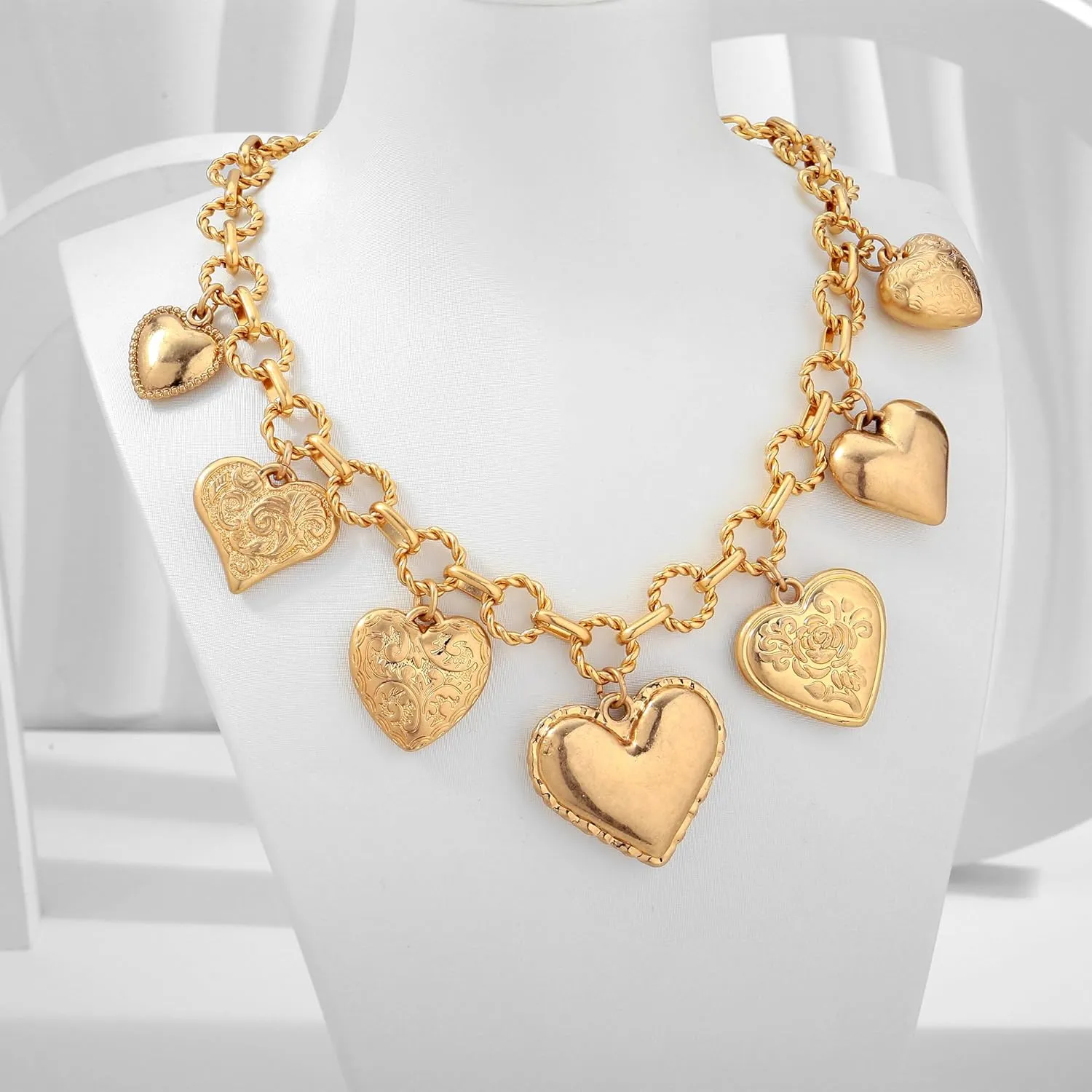 WOWORAMA Chunky Gold Charm Necklace for Women Boho Chunky Heart Statement Necklace Vintage Heart Coin Disc Charm Necklace Jewelry