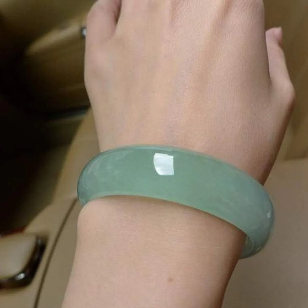 YASHUNJIA- Women Jade Bangle, Emerald Quartzite Jade Bracelet Light Green?? Jewelry Box Packaging