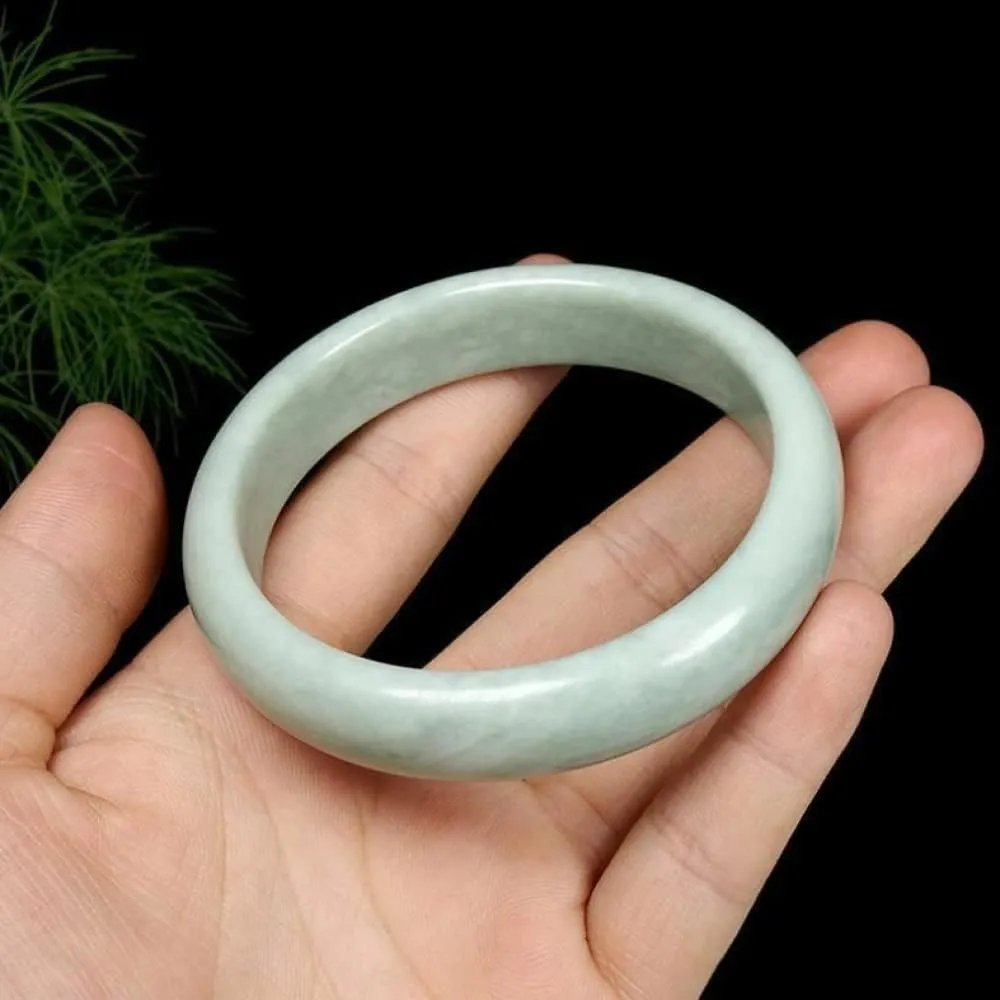 YASHUNJIA-Women's Jade Bangle Bracelet, Natural Jade Color, The for Family Or Friends, with Jewelry Box