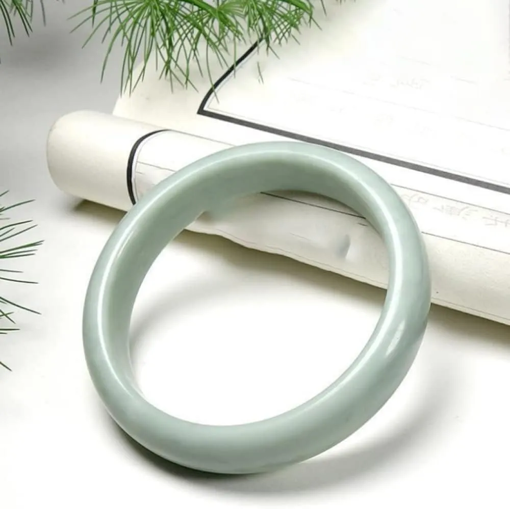 YASHUNJIA-Women's Jade Bangle Bracelet, Natural Jade Color, The for Family Or Friends, with Jewelry Box